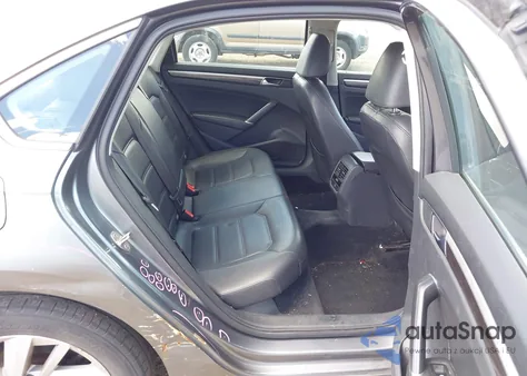 2018 Volkswagen Passat 2.0T Se z USA, uszkodzony, nr VIN 1VWBA7A38JC015592